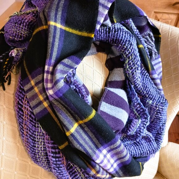 FALL WINTER 3 scarf cozy warm wraps Mauves Purples Greys various textures EUC - Picture 3 of 6